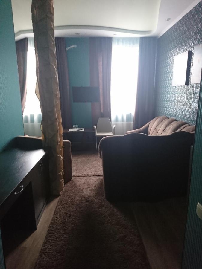 Mishel Plus Hotel คาร์คิฟ ภายนอก รูปภาพ