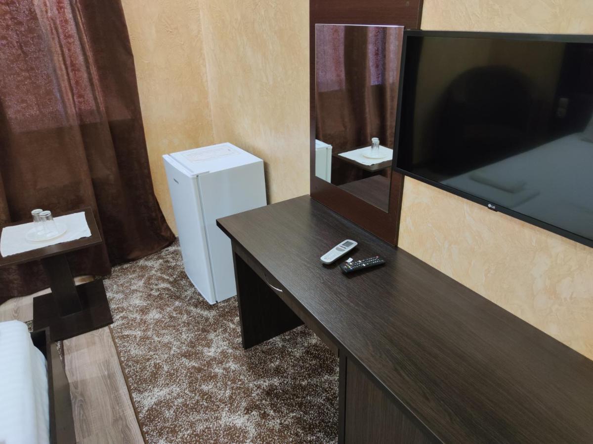 Mishel Plus Hotel คาร์คิฟ ภายนอก รูปภาพ